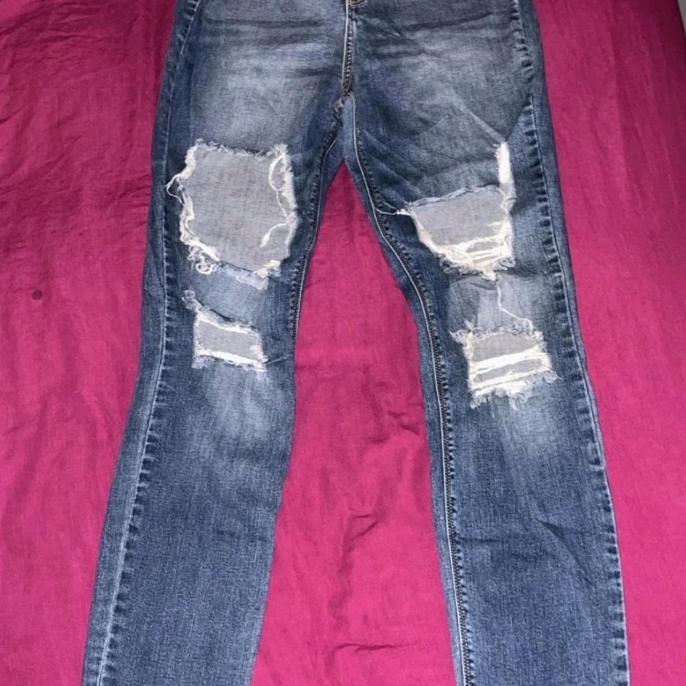 Fashion Nova Distressed Blue Jeans